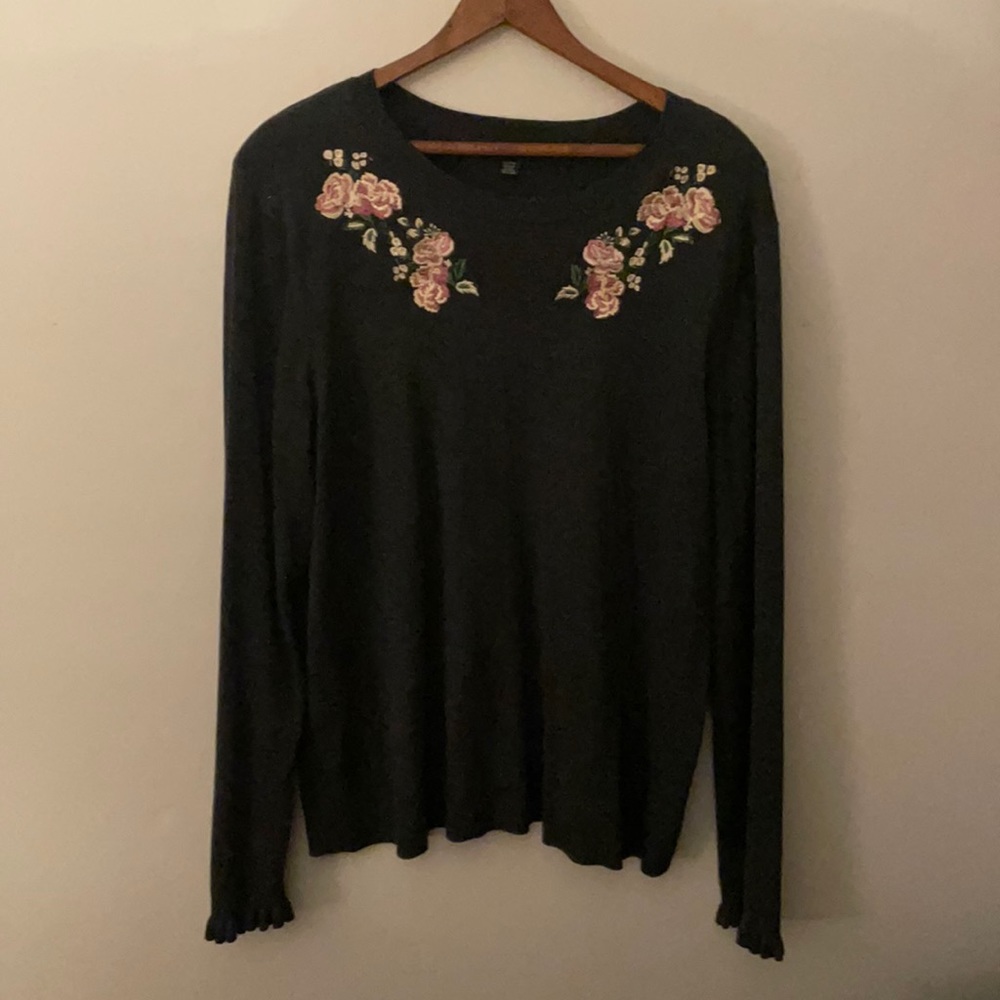 Cable & gauge sweater. Size xl gently used.